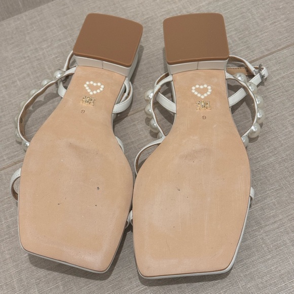 NIB Badgley Mischka Joelle White Pearl Ring Low Block Heel Sandals - Picture 4 of 5